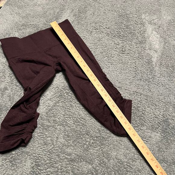 Lululemon Leggings Womens 4 In The Flow Crop Ribbed Ruched Seamless Maroon Pants - Picture 7 of 7